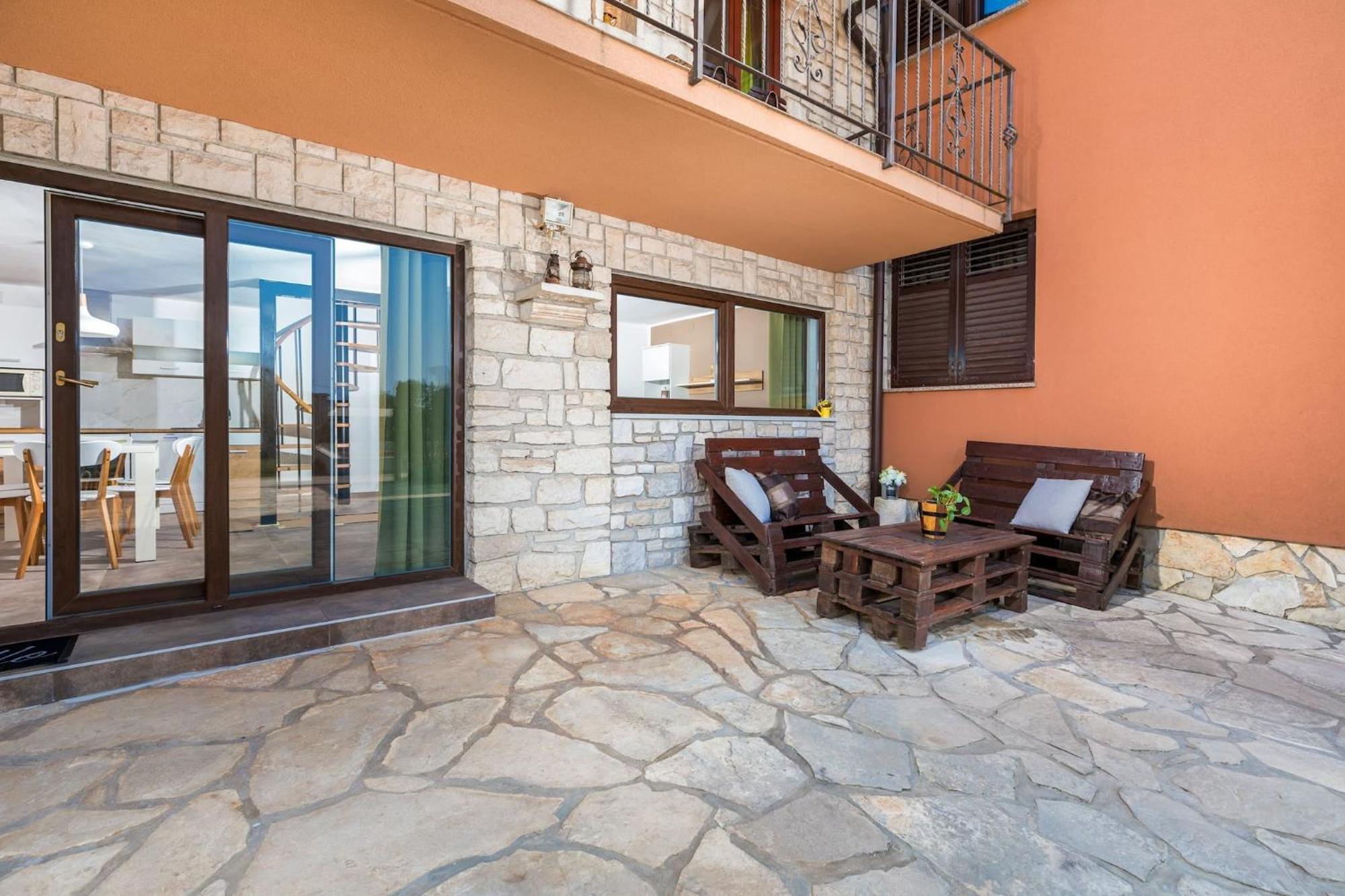 Holiday Home Dori Fazana Exterior photo